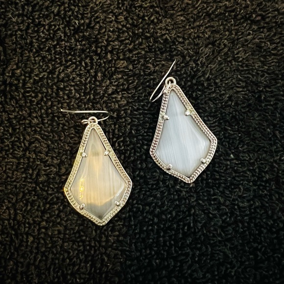 Kendra Scott Alex Chandelier earrings - Picture 4 of 5